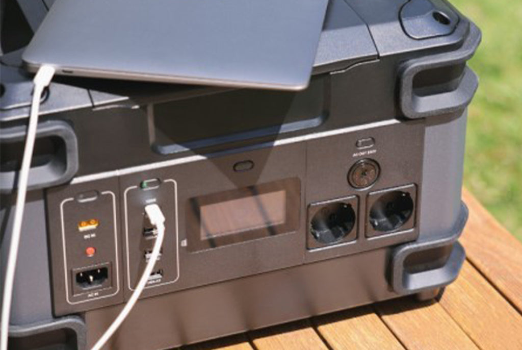 EZVIZ PS1300 Portable Power Station 3